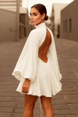 Fledermaus Ärmeln mit tiefen Rücken