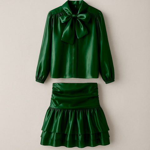 Stilvoller Zweiteiler Bluse & Rock im Satin Look