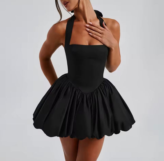 Stillvolles Schwarzes kurzes Ballonkleid mit Korsagen-Schnürung hinten