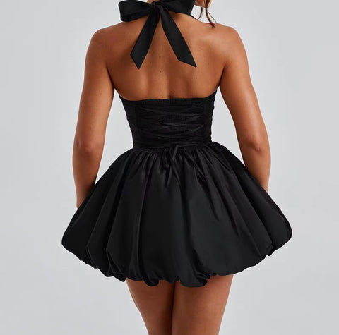 Stillvolles Schwarzes kurzes Ballonkleid mit Korsagen-Schnürung hinten