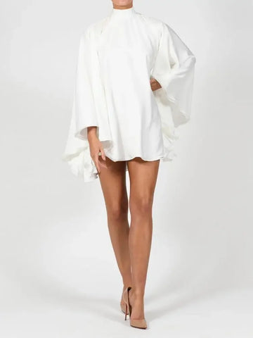 Fledermaus Ärmeln mit tiefen Rücken