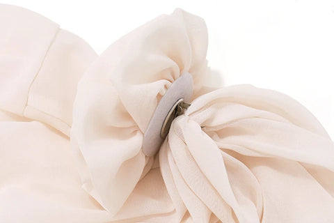 Asymmetrische Chiffon-Bluse mit Blüten-Detail